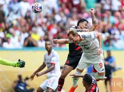 开云体育- 德约科维奇和莎拉波娃广告 